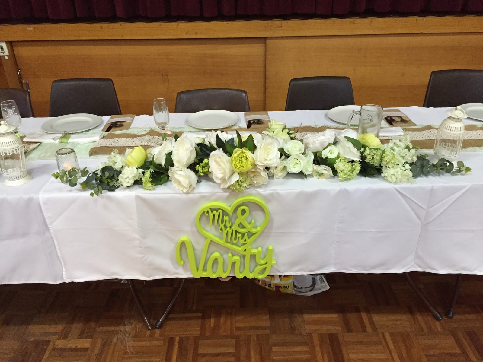 Wreaths, displays and garlands